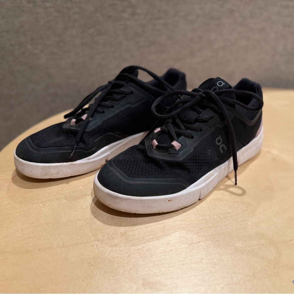 On Running Court Sneakers